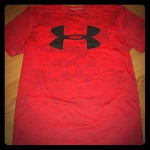 Boys UA Lg Short Sleeve Shirt. Dry fit. Like new.
